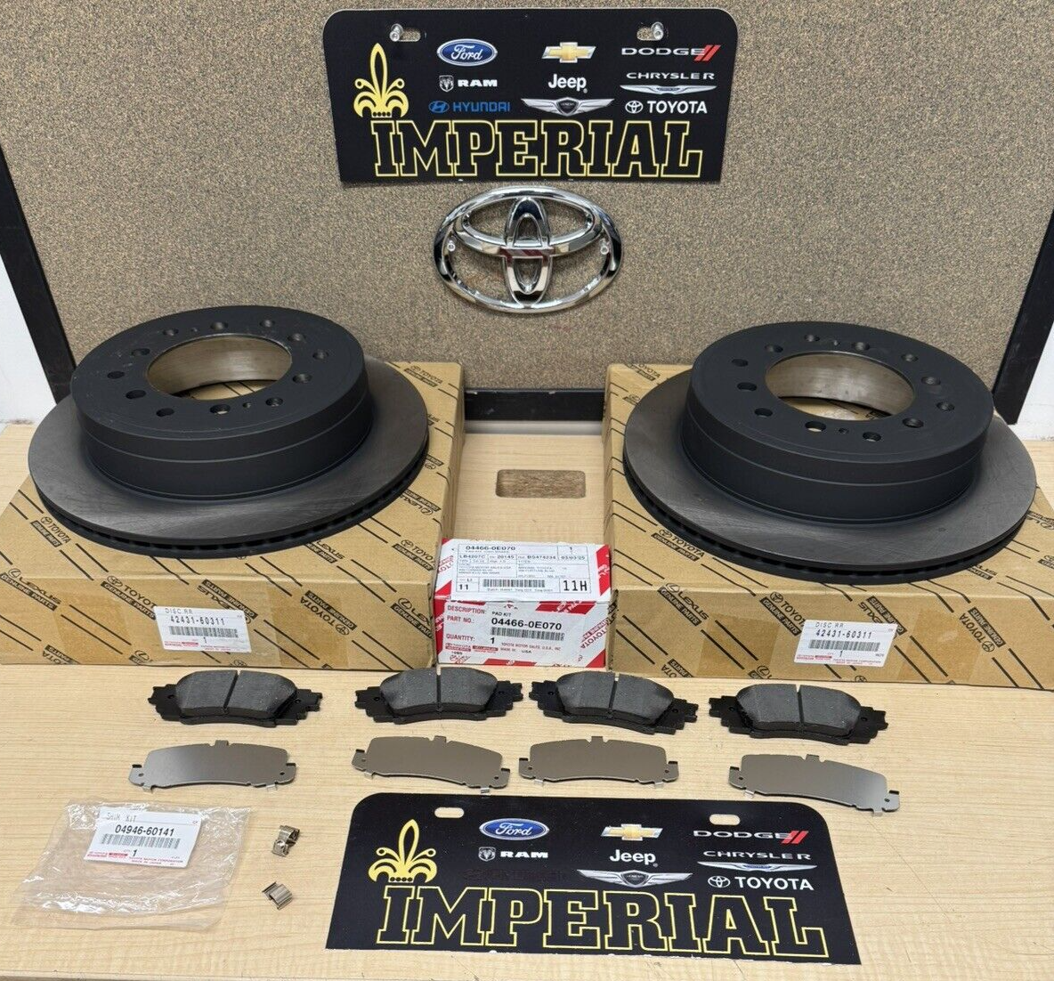 ベース 68 2010-2023 TOYOTA 4RUNNER GENUINE OEM REAR BRAKE ROTORS OEM PAD KIT