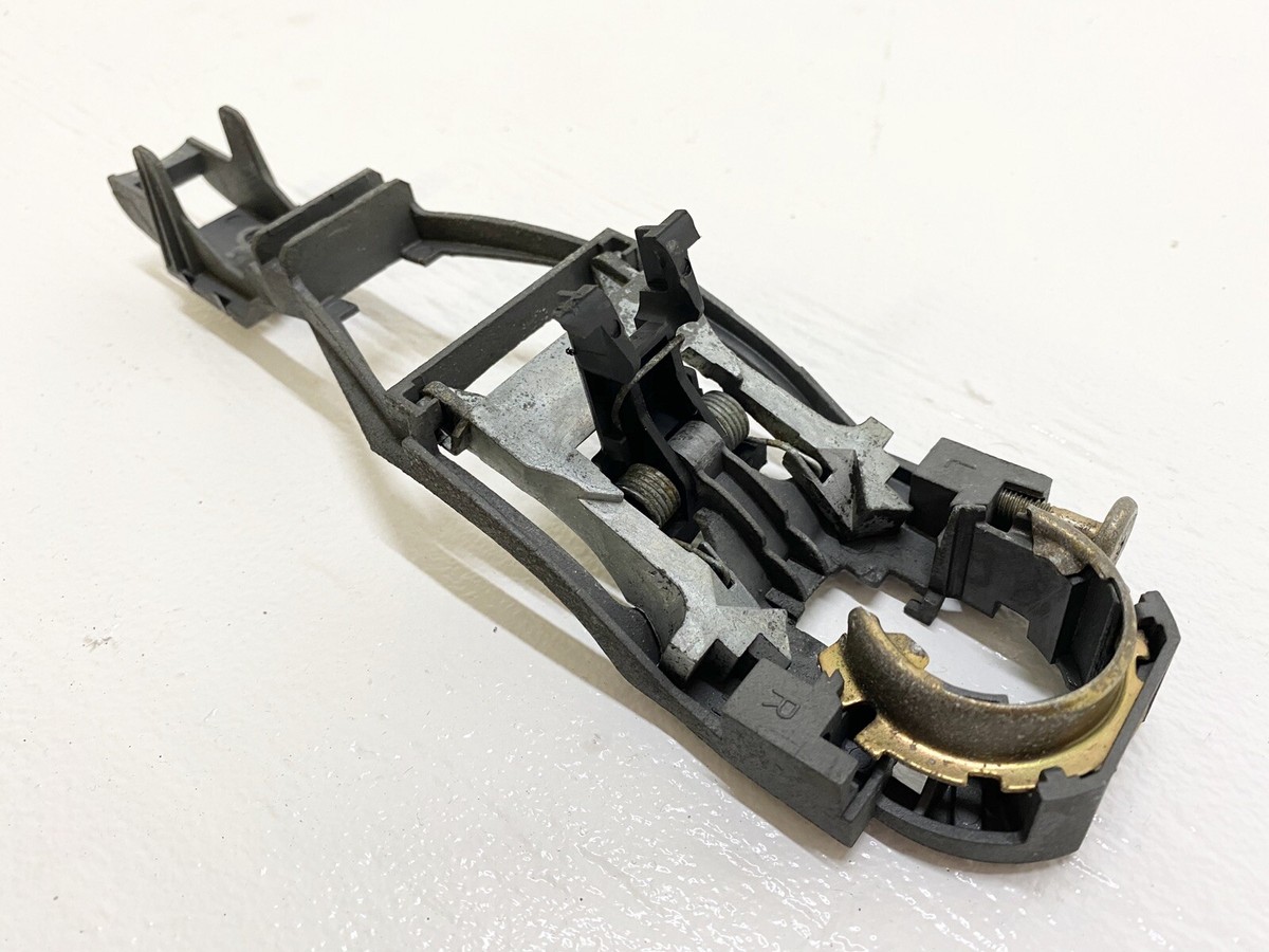 99-06 OEM Volkswagen GTI MK4 Right Exterior Door Handle Carrier
