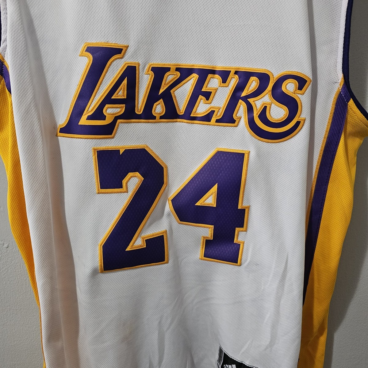 ウェア Kobe Bryant 24 Lakers Swingman Jersey s-l1200.jpg