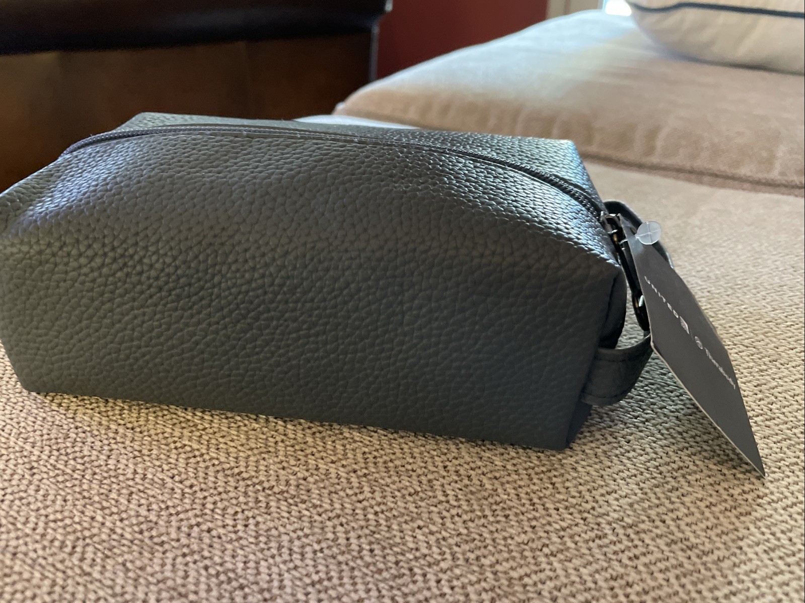 NEW United Airlines - Business Class - Therabody Amenity Travel Kit Bag - Blue