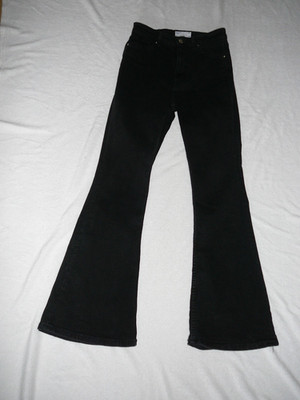 Bershka Jeans Damen Gr. 36 Flared /Flare  Schwarz