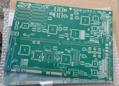 Amiga A4000 CR ReAmiga Mainboard in Grün - Rohling.