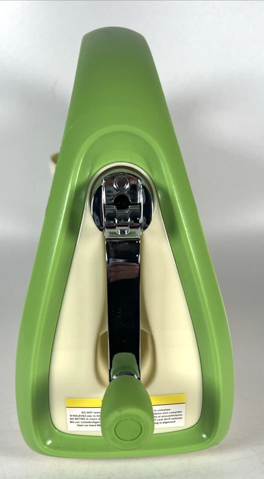 Cuttlebug Die Cutting Embossing Machine -Machine Only - Photo 4/4