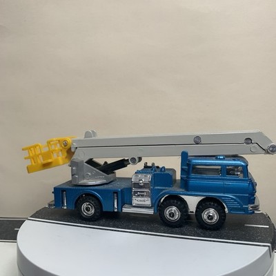 Shinsei Mini Power Mitsubishi FUSO 911 NC Utility Crane Cherry
