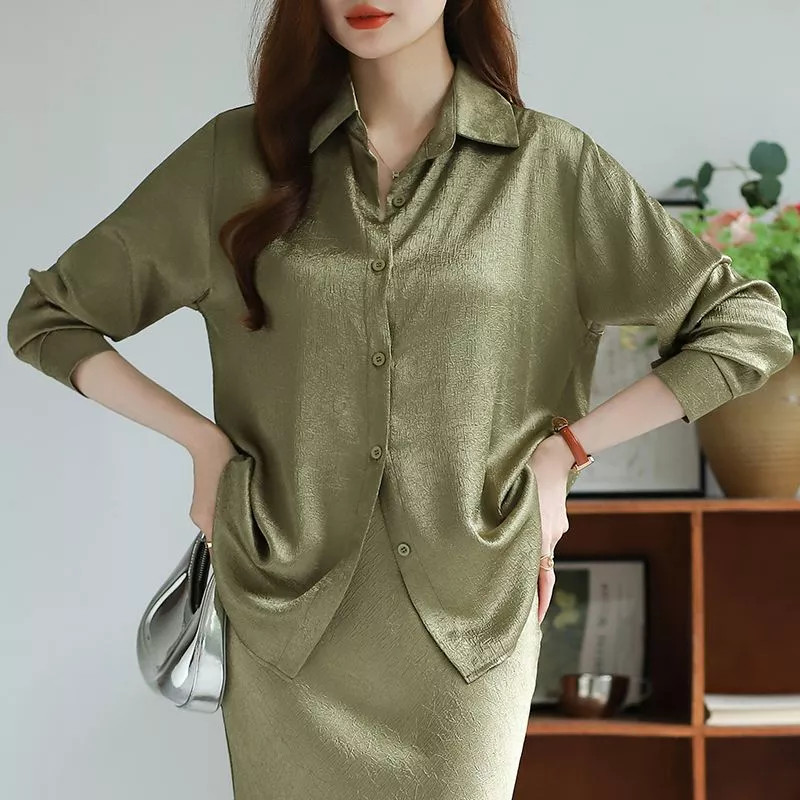 Camisa Satinada Verde Manzana Chic Con Cuello Clásico Casual Elegante CF51793