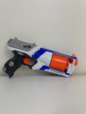 Nerf N - Strike Elite Strongarm - mit Darts 
