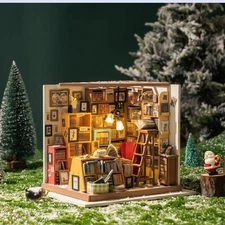 Rolife DIY Miniature House Kit - Sam's Study