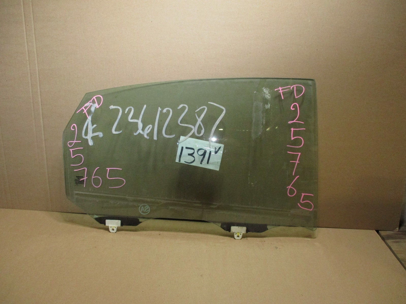 13 14 15 16 Nissan Sentra REAR PASSENGER Side Used Door Glass #1391-V 
