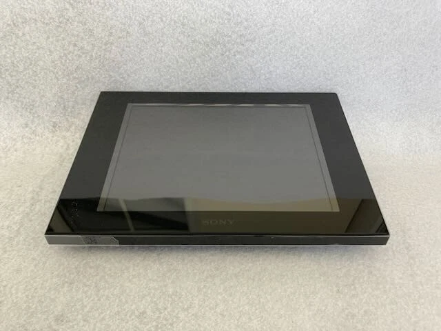 Sony - Digital Photo Frame - DPF-D80 - NO REMOTE - Used - Image 3 of 4