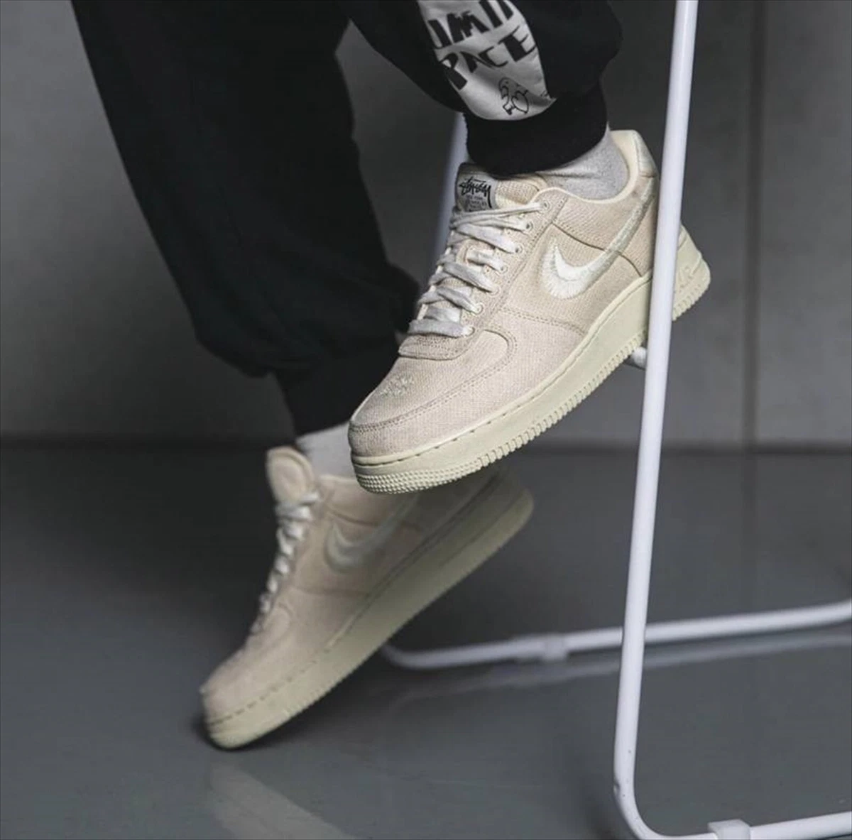 STUSSY NIKE AIR FORCE 1 LOW FOSSIL STONE (CZ9084-200) BRAND NEW US