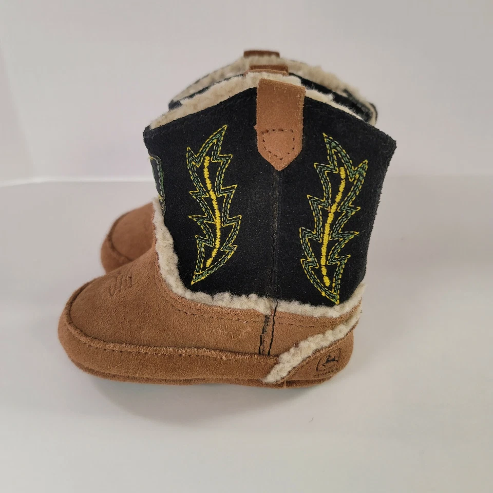 Botas de cuero de gamuza para bebé/niño pequeño John Deere Poppers talla 2 negro/forro de piel bronceada Foto 3 de 4