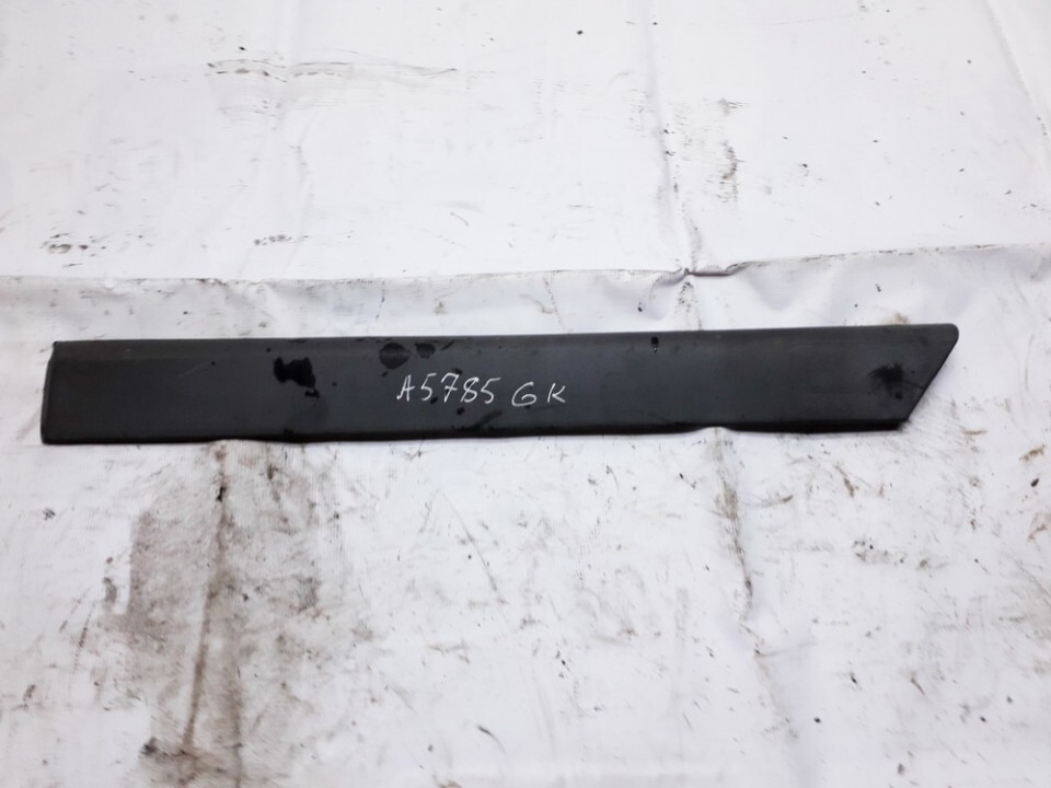 357853753 Genuine Molding door - rear left side FOR Volkswagen Pas 