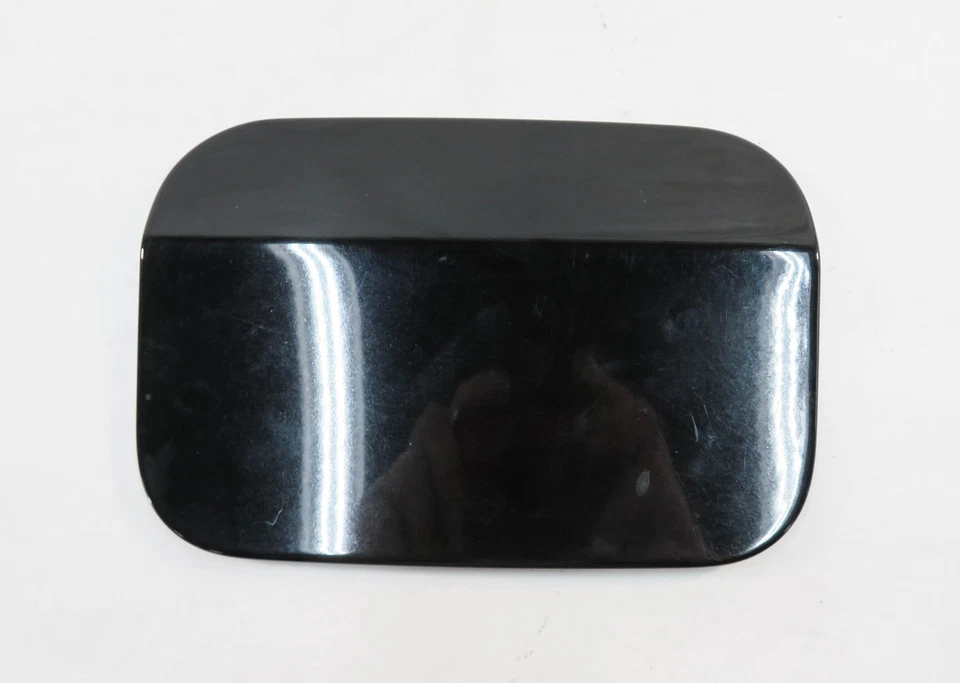 2004-2010 BMW 525i 528i 530i 535i 545i 550i M5 (E60) FUEL TANK DOOR LID (BLACK) - Image 2 of 4