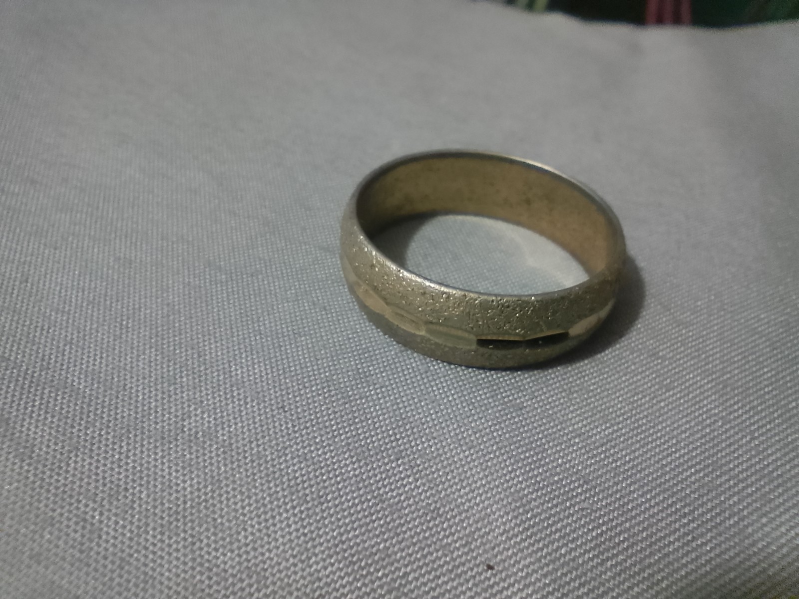 womens solid gold ring matte design - image 2