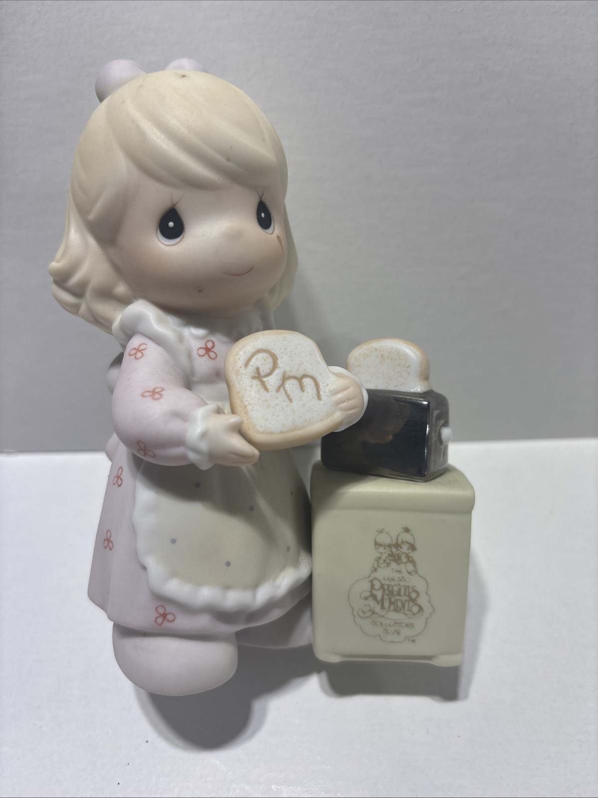 Precious Moments “A Special Toast To Precious Moments “ Figurines #C0017 no box 