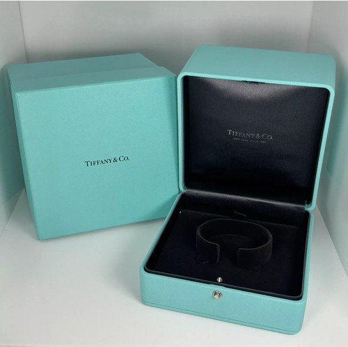 TIFFANY & CO. LARGE BRACELET OR WATCH BLUE LEATHER GIFT PRESENTATIONBOX AND CASE