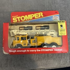 Stomper Fire Dept. YELLOW Ladder Tower #27 Fire Truck 1980's Vtg new