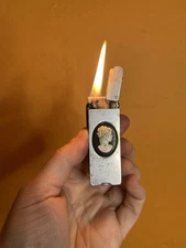 Vintage Cameo Side Strike Lighter