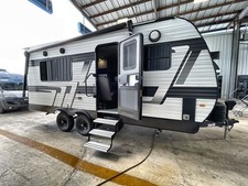 2026 Grand Design Momentum MAV 17MAV