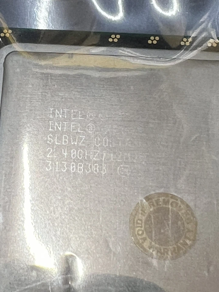 ✅NEW✅  Intel® Xeon® CPU Processor SLBWZ E564 512M Cache, 2.40 GHz, 5.86 GT/s 042 - Image 2 of 4