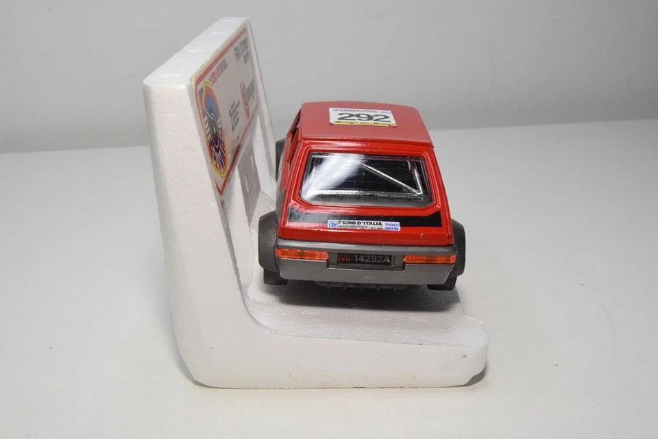 B74 1:24 BBURAGO BURAGO 0158 158 FIAT ABARTH RHYTHM RALLY RICAMBI ROSSO MIB - Immagine 4 di 4