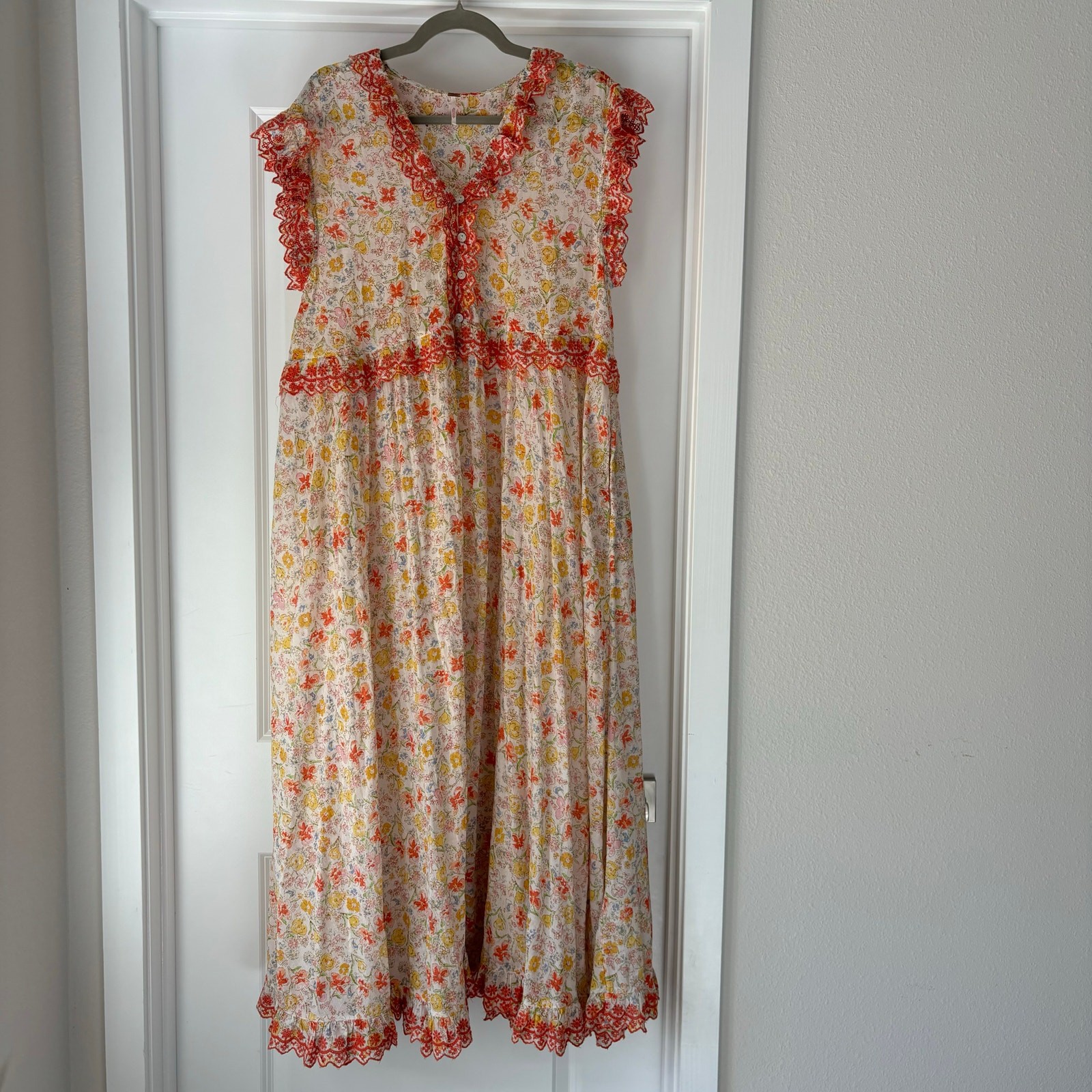 Milania Maxi Dress Free People Floral Boho Size Medium EUC (no slip) 