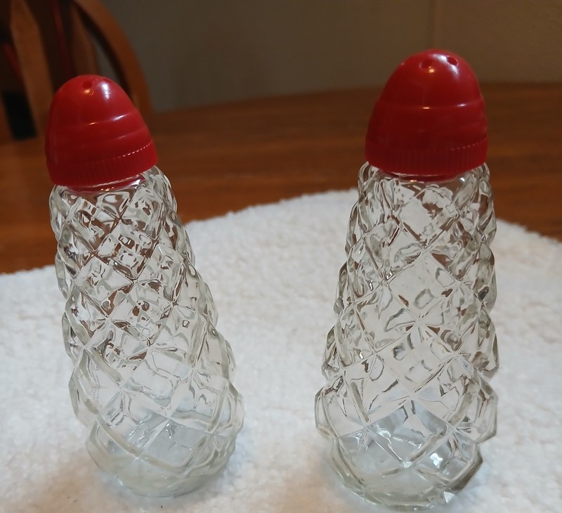 Anchor Hocking Glass Waffle Pattern/Antique/1930/Art Deco/Shakers