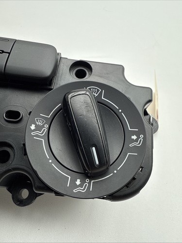 2015 - 2018 VOLKSWAGEN JETTA HEATER AC CLIMATE CONTROL 5C0820047BR BLACK OEM * - Picture 7 of 8