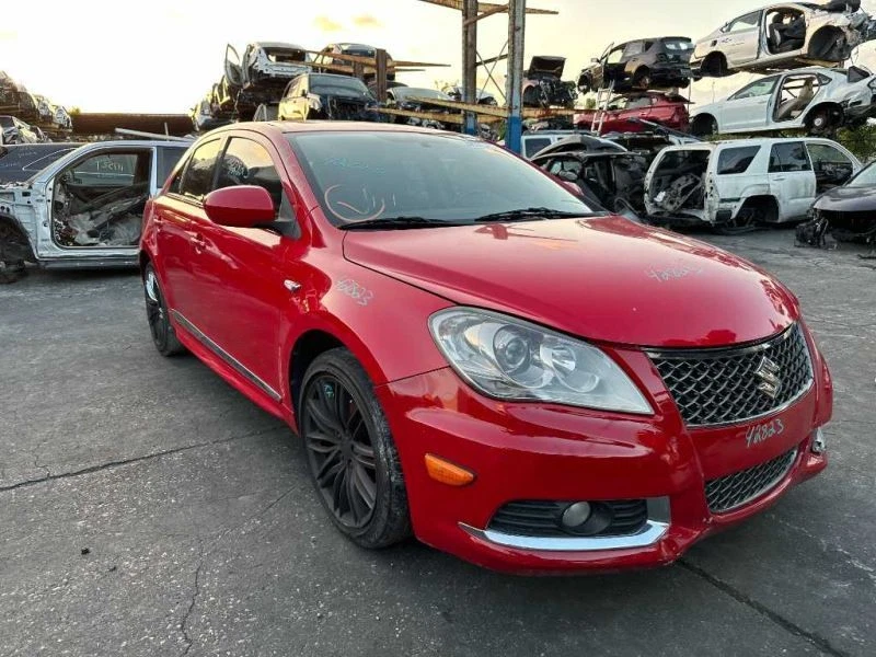Rocker Panel Molding Driver Left Side 2011 12 13 Suzuki Kizashi Foto 2 de 4