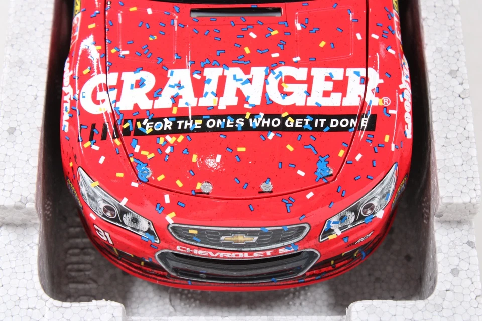 RYAN NEWMAN 2017 ELITE #31 PHOENIX RACE WIN GRAINGER CHEVY /88 MADE MEGA XRARE! - Image 4 of 4