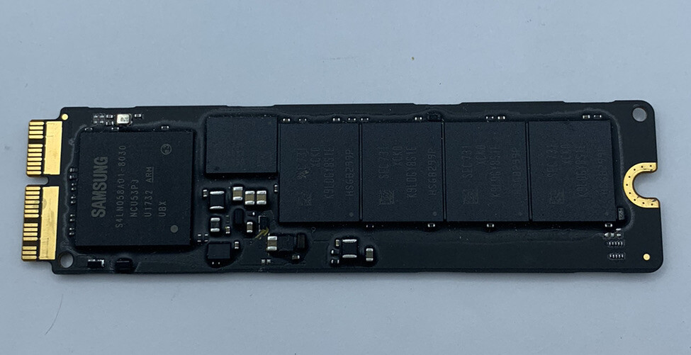 初期化済み】Apple純正 PCIe SSD 128GB MZ-JPV128S/0A2 MacBook