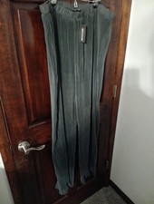 Pretty Little Thing Plus Women's Charcoal  High-Waisted Pants Size 18 Tall NWT