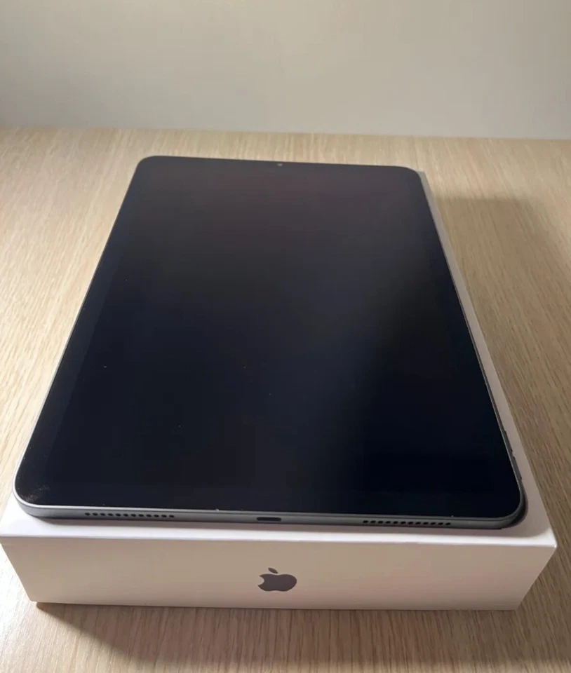 Apple iPad Air (1st generation) · 64GB · Wi-Fi, foto 1 di 3