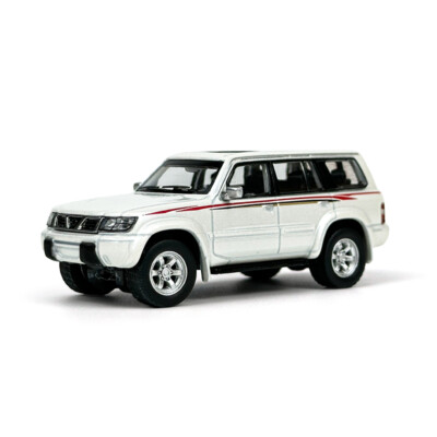 非売品　日産　PATROL(Y61) クリスタル 1/64 Scale Nissan Patrol Y61 1998 Diecast Model Car Collectibles