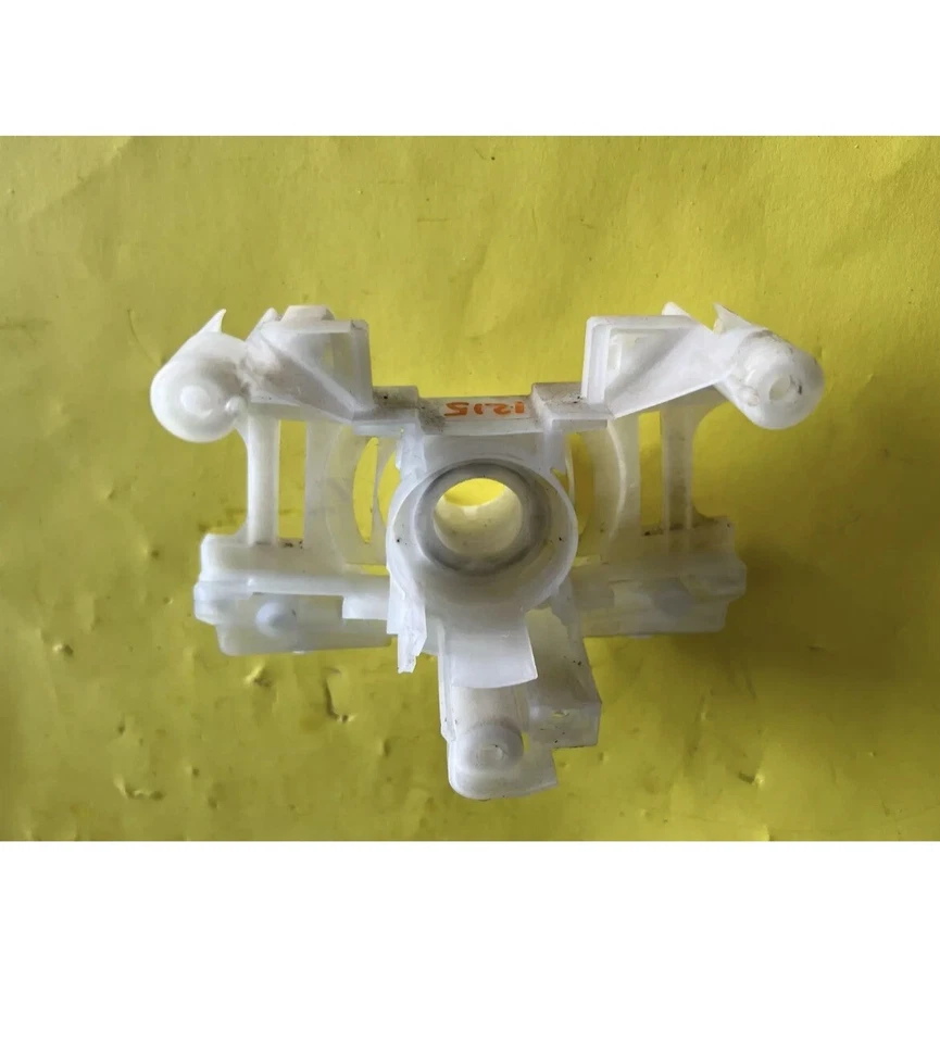 Mazda 6 2004-2005 columna de dirección carrocería soporte OEM Foto 3 de 4