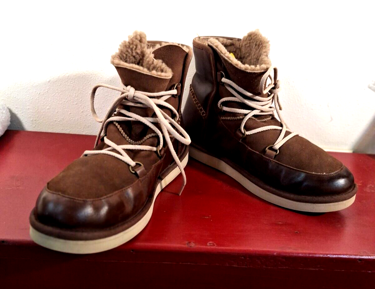 Uggs Women's Boots 10Sherpa Lined Lace-up Hooks Brown Leather Off White  SoleSnow