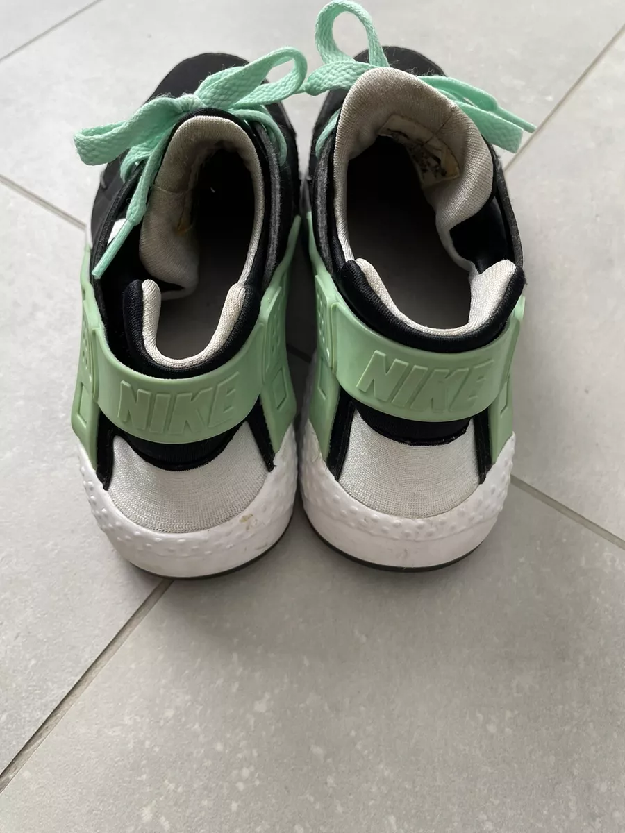Black and sales mint green huaraches