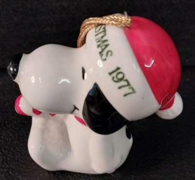 Vintage 1977 Peanuts Snoopy Christmas Ornament Ceramic Japan - New