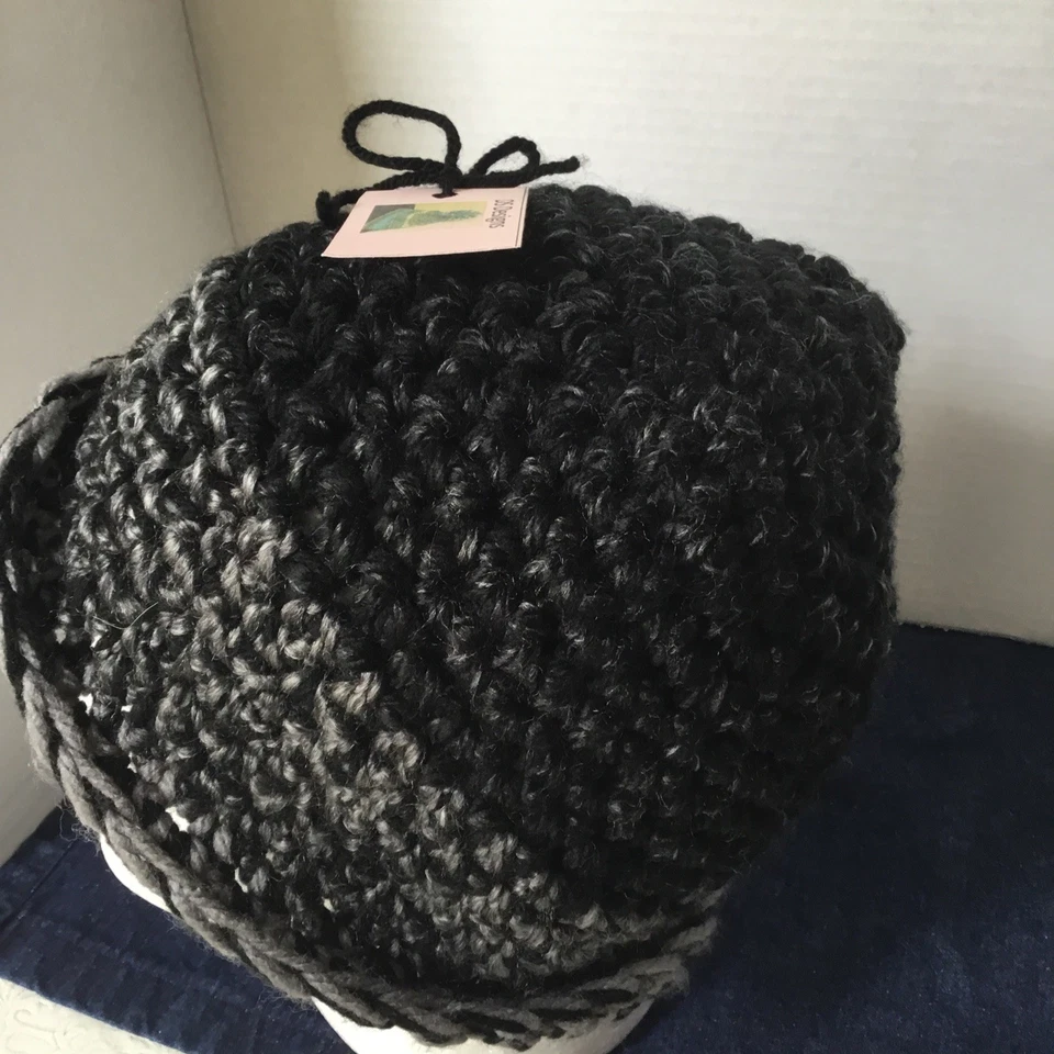 Gorro de invierno hecho a mano negro y gris, NUEVO, mezcla de lana Foto 3 de 4