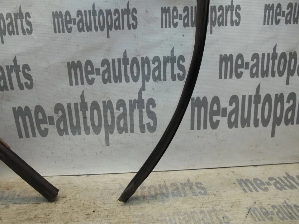 Cadillac CTS 2003-2007 pasajero derecho puerta trasera cuarto ventilación ventana de vidrio Foto 3 de 4