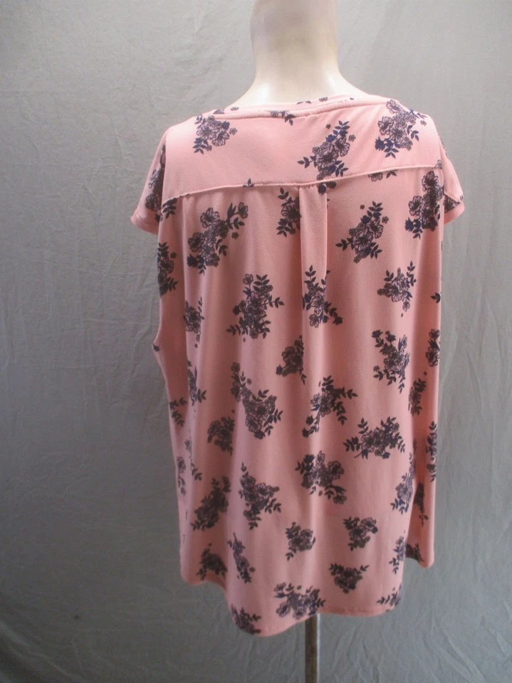 Lindo top túnica elástica cuello redondo floral multicolor talla XL de Elle 457 Foto 4 de 4