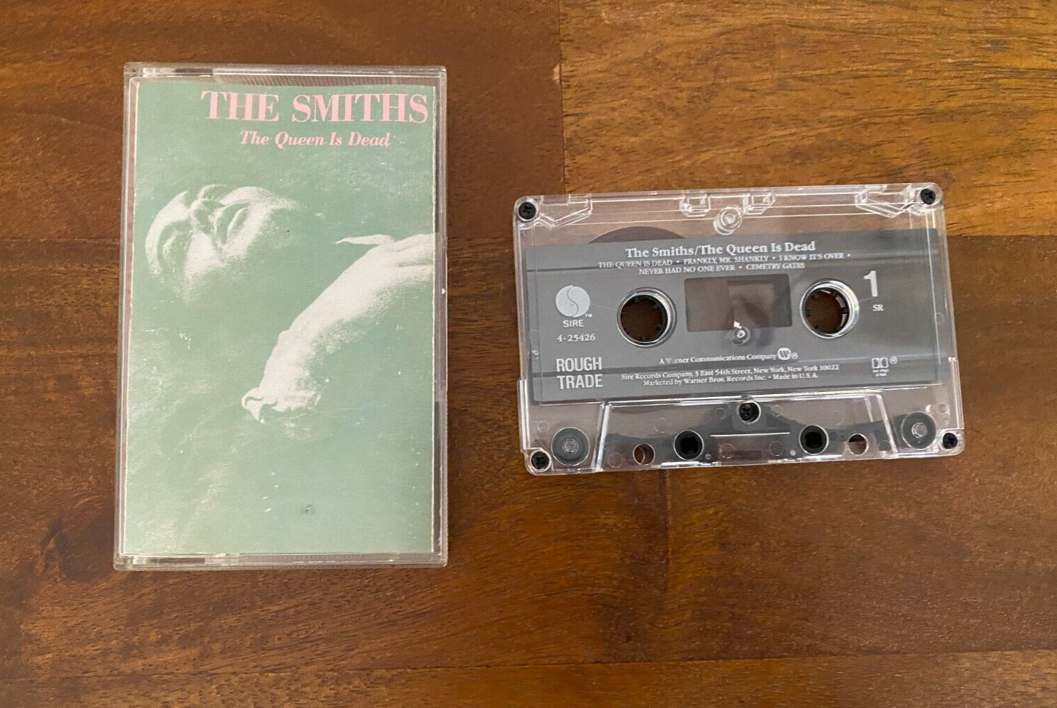 THE SMITHS  - THE QUEEN IS DEAD CASSETTE (1986, SIRE RECORDS) USED + TESTED