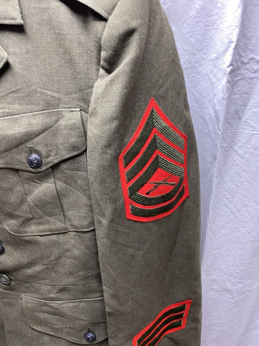 US Marine Gunnery Sargent 38R Uniform Green Dress Jacket US Marine Gunnery Sargent 38R Uniform Green Dress Jacket
