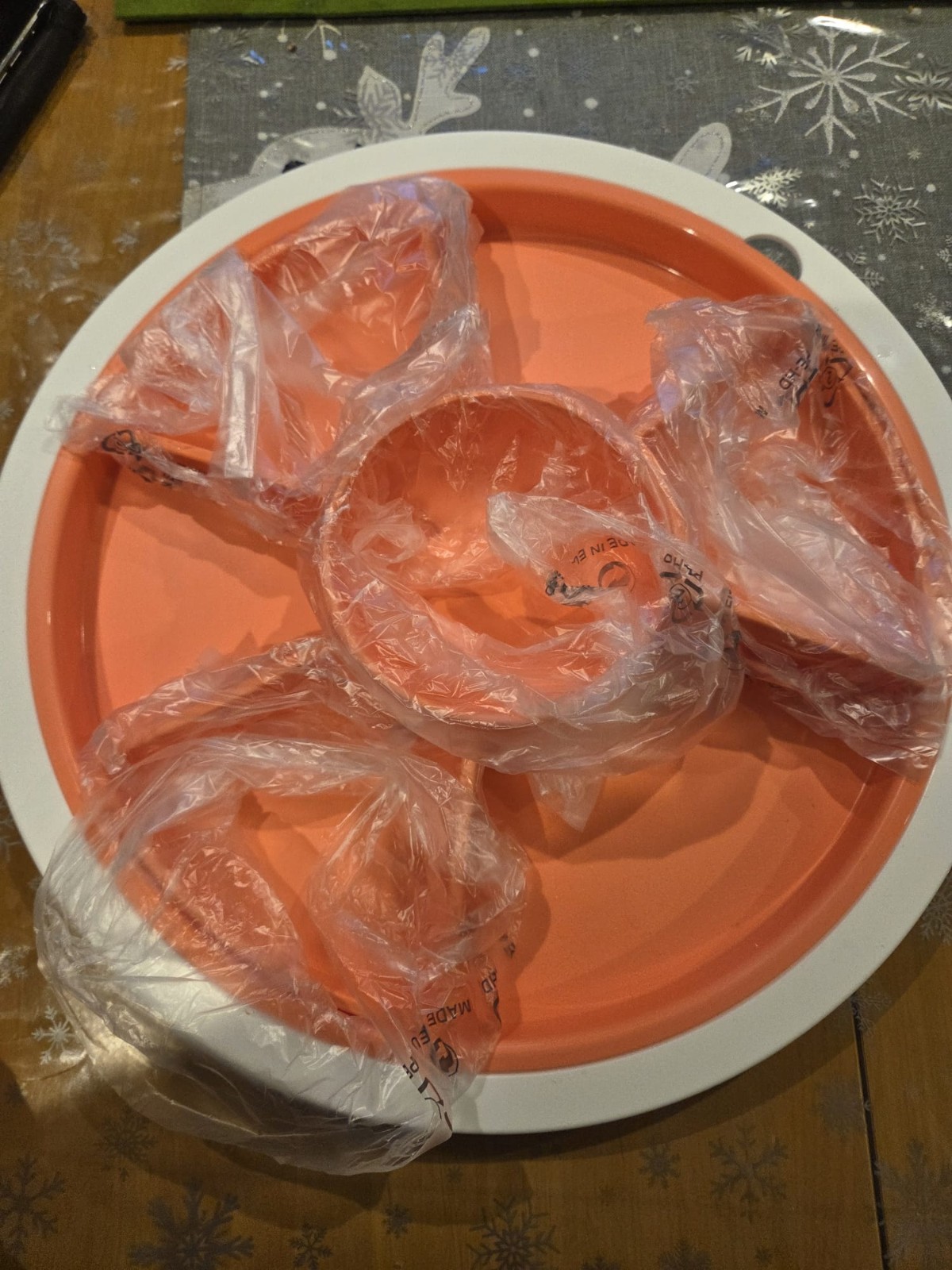 Tupperware Snackschale Partyschale inkl. 2 Tablett zum servieren rund rot