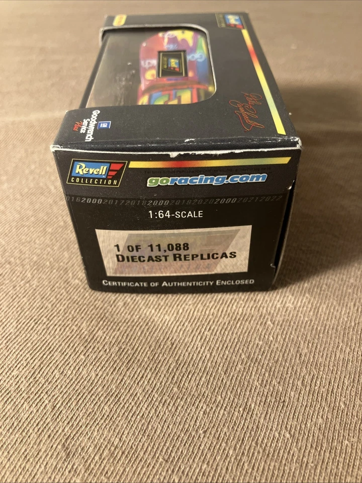 Dale Earnhardt #3 Goodwrench Service Peter Max 2000 1/64 NASCAR Revell diecast Foto 2 de 4