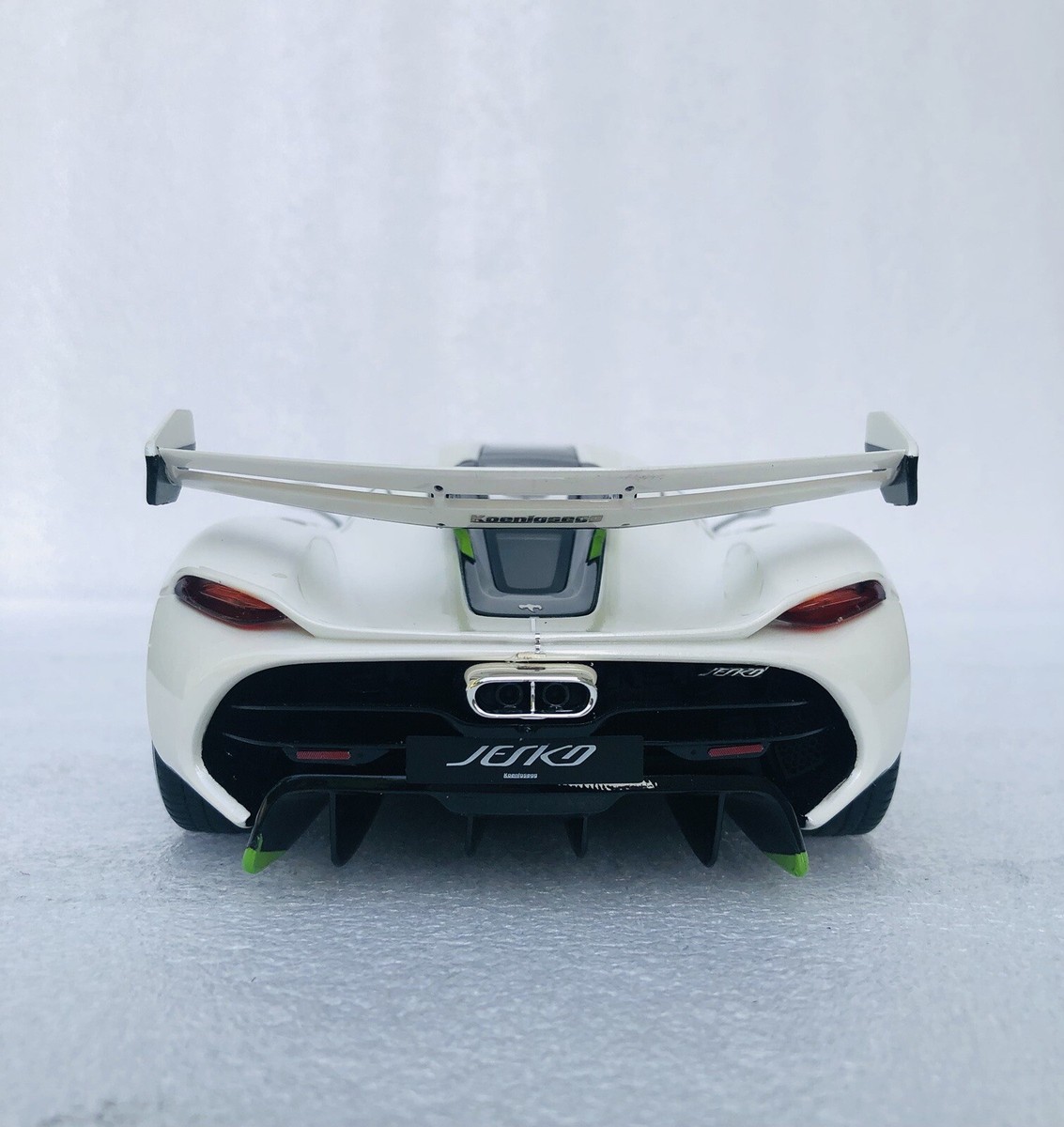 1/18 GT Spirit Koenigsegg Jesko White Limited Edition Gt389 1/18 GT Spirit Koenigsegg Jesko White Limited Edition Gt389
