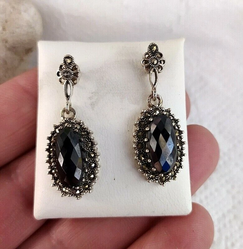 Orecchini pendenti ovali in argento sterling 925 a forma di marcasite e diama... - Immagine 2 di 4