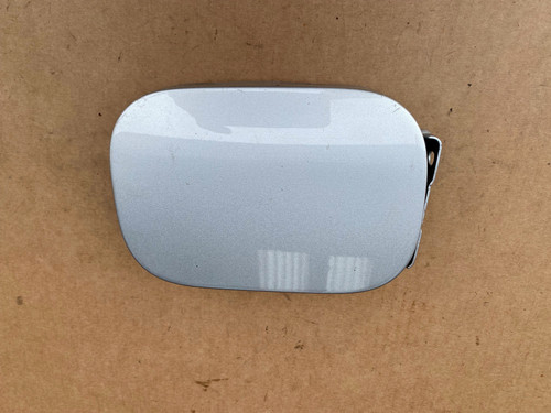 MERCEDES-BENZ C-Klasse W203 Tankklappe Tankdeckel A2035840738
