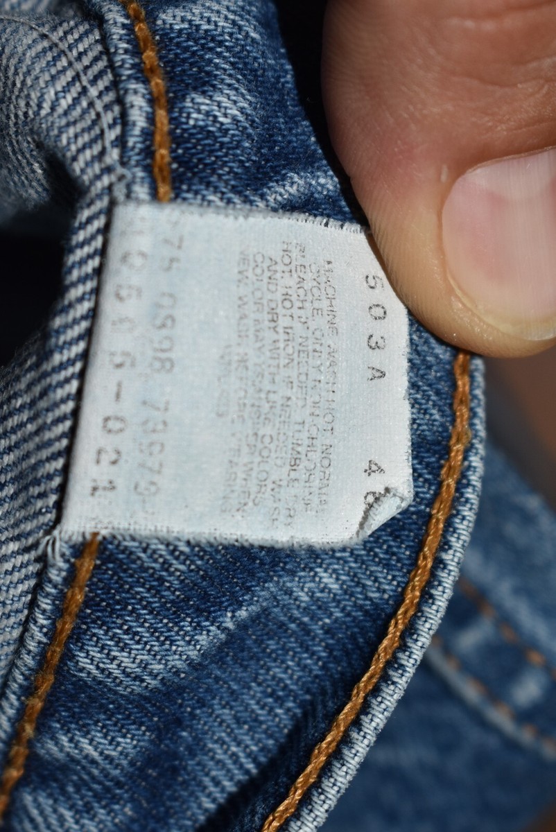 Vintage Levis 505 Mens 34x32 jeans Straight Faded Denim Jeans 90s