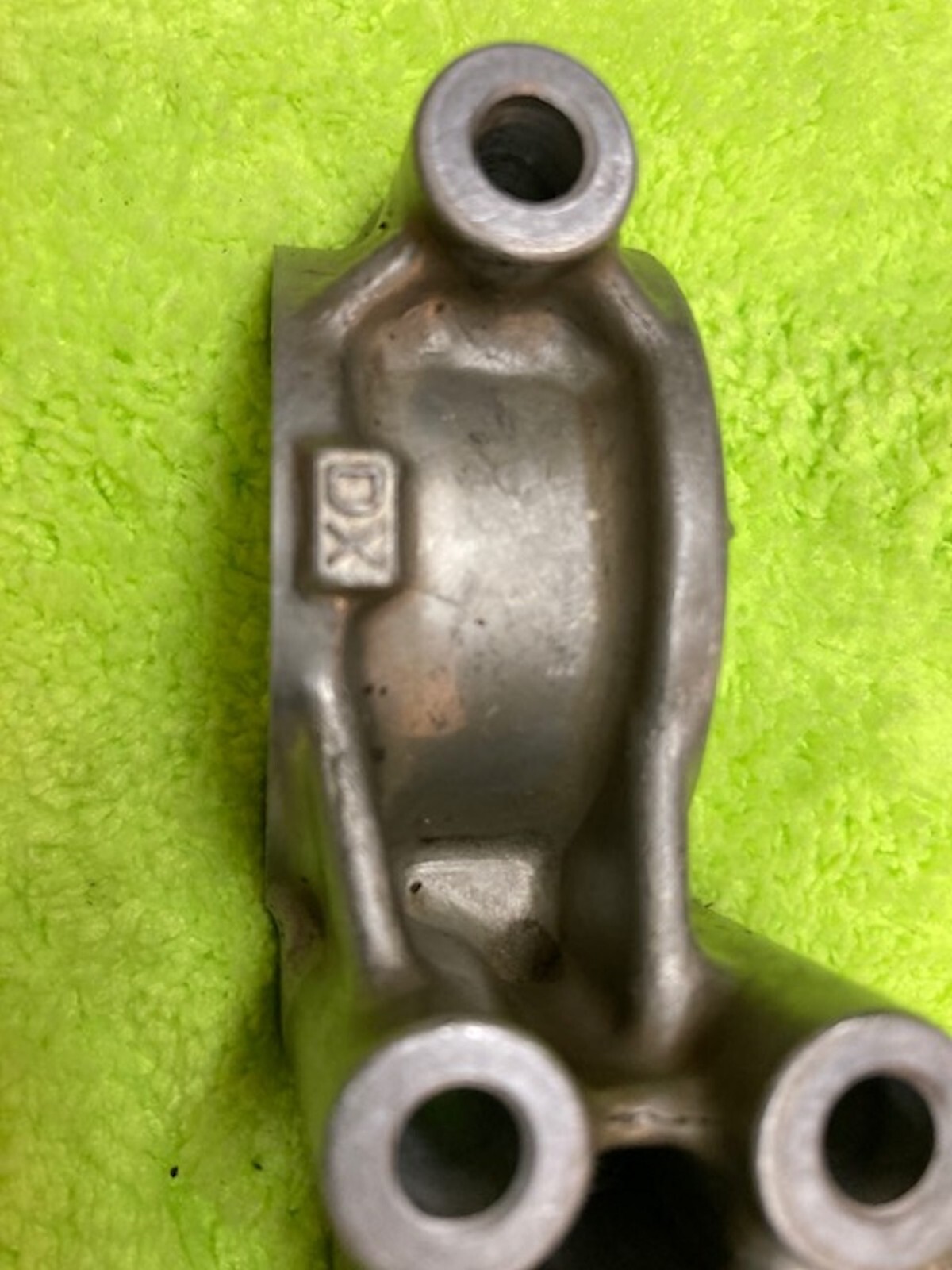 Maserati 4.2 Camshaft Variator Cap Oil Control Camshaft Saddle 229169 Bank 1